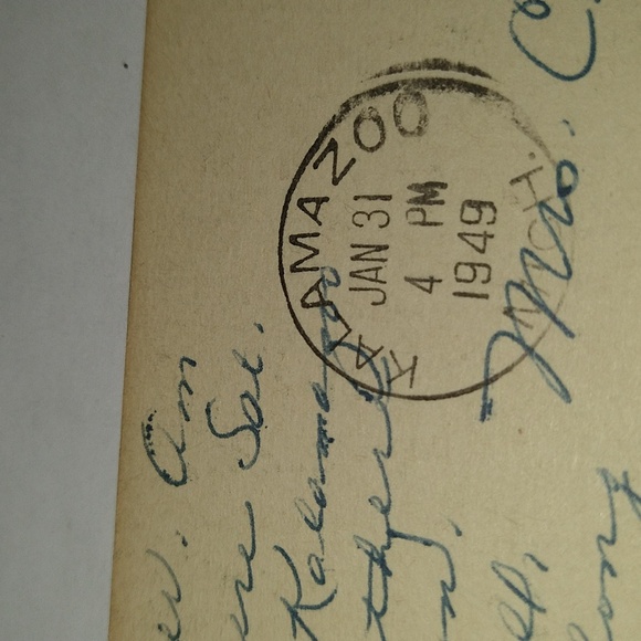 Linen postcard depicting the lawyers club University of Michigan Ann arbor Michi - Picture 3 of 4